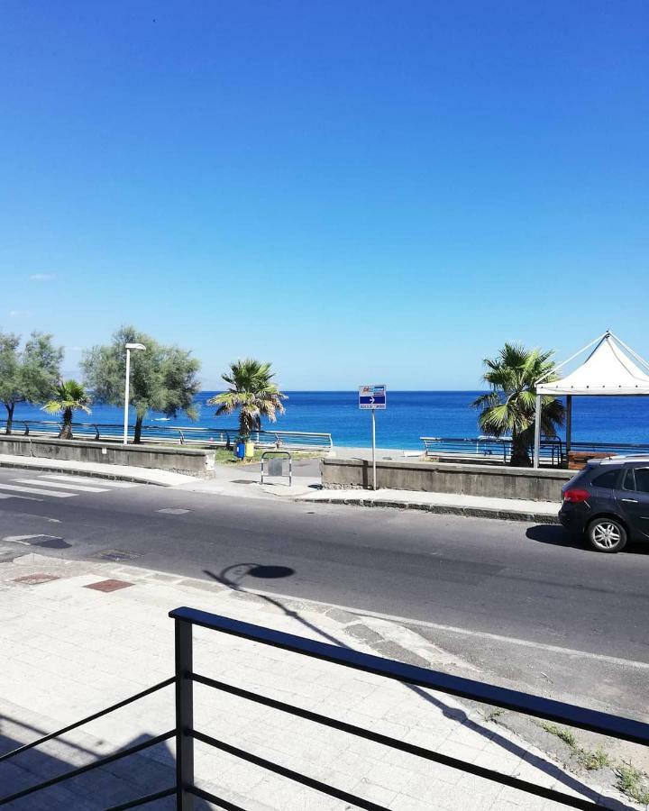Sicilia Bedda B&B Nizza di Sicilia Ngoại thất bức ảnh